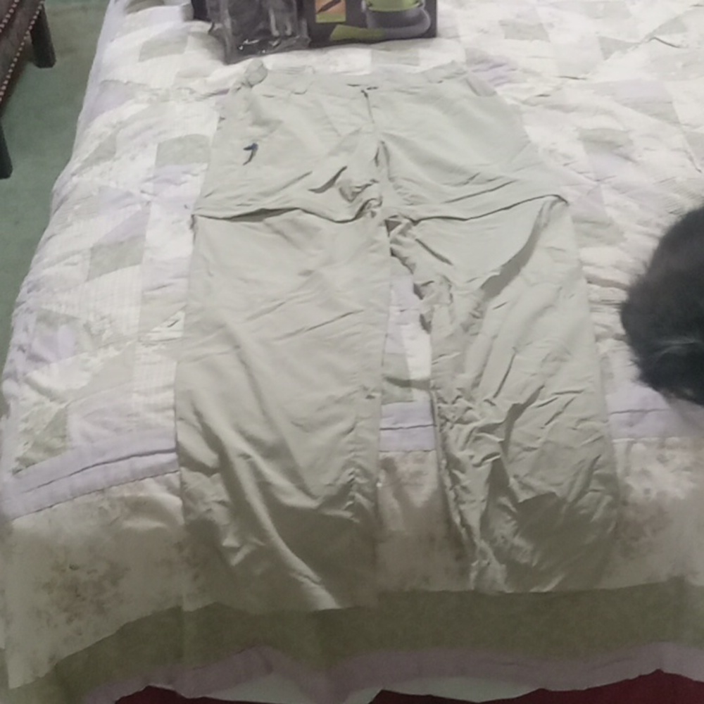 White Sierra women's size S khaki shants